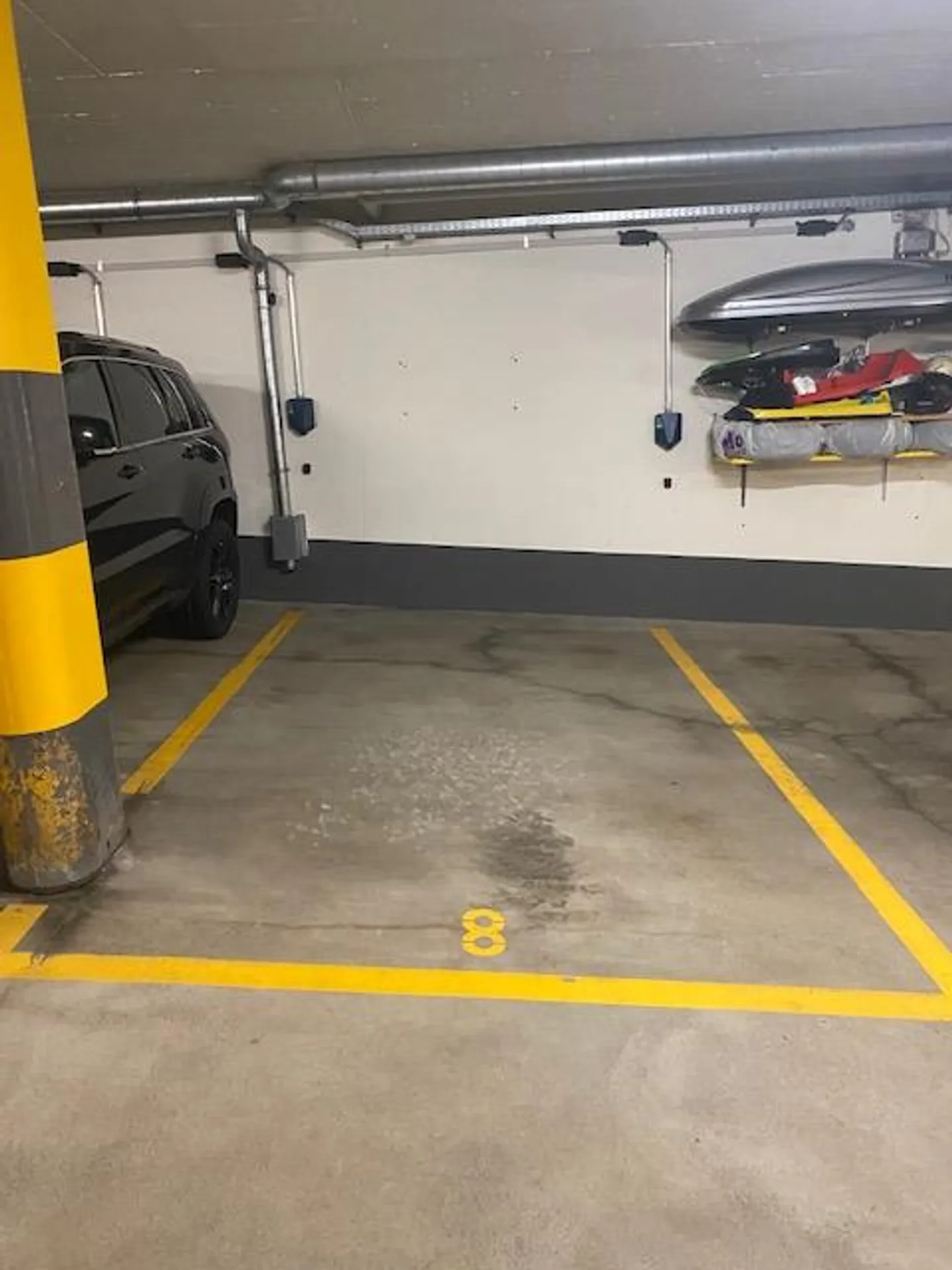 Place de parking - Photo 1 sur 2