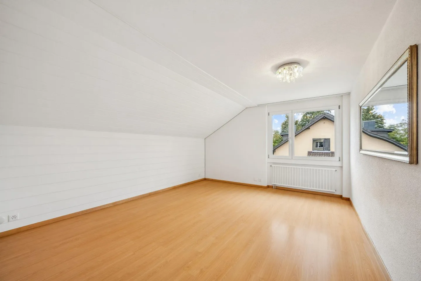 Charming 5.5-room single-family house with large garden in Nottwil - Photo 5 of 11