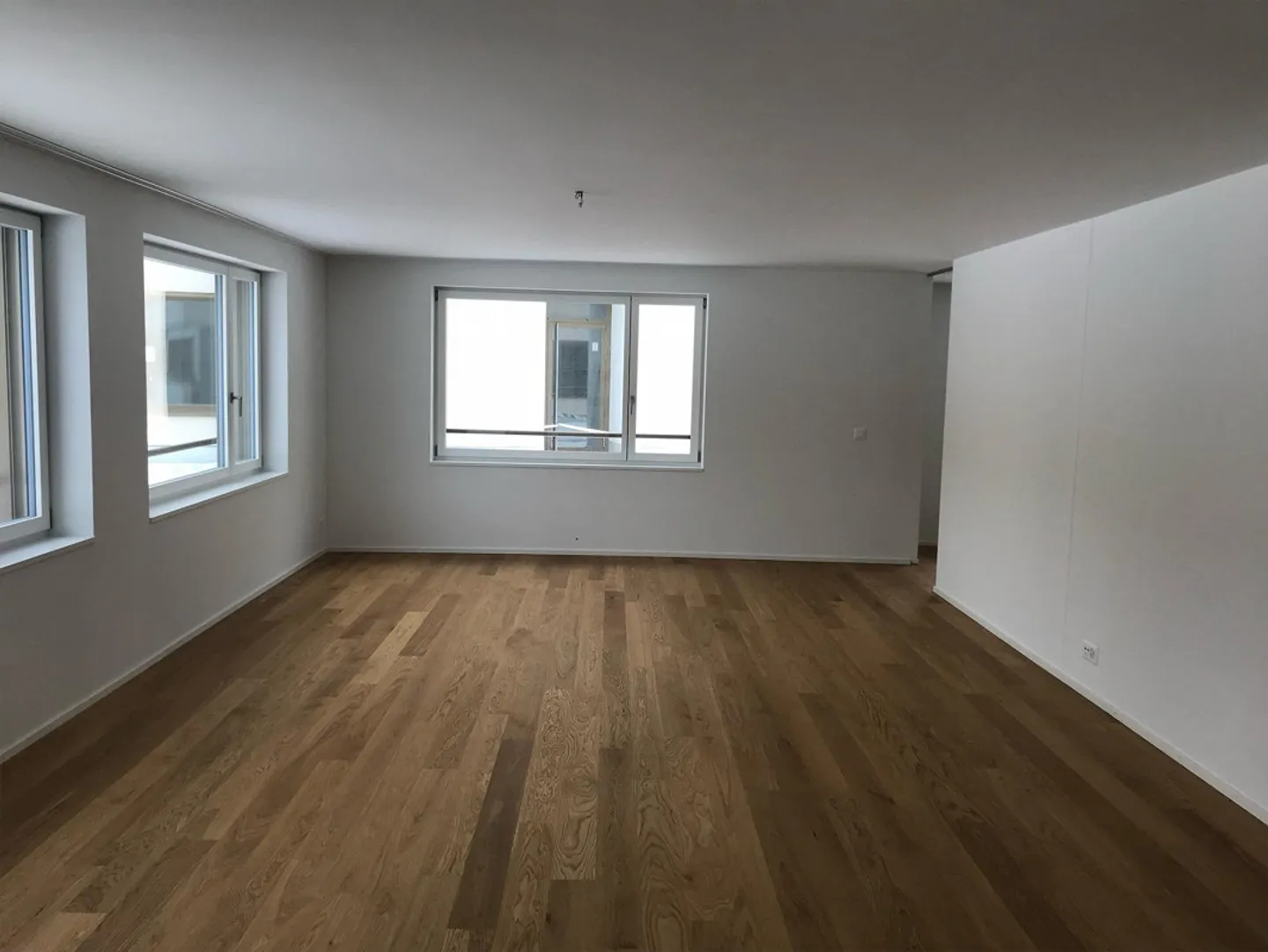 Condominio di nuova costruzione in affitto nel centro di Worb - Foto 2 di 8