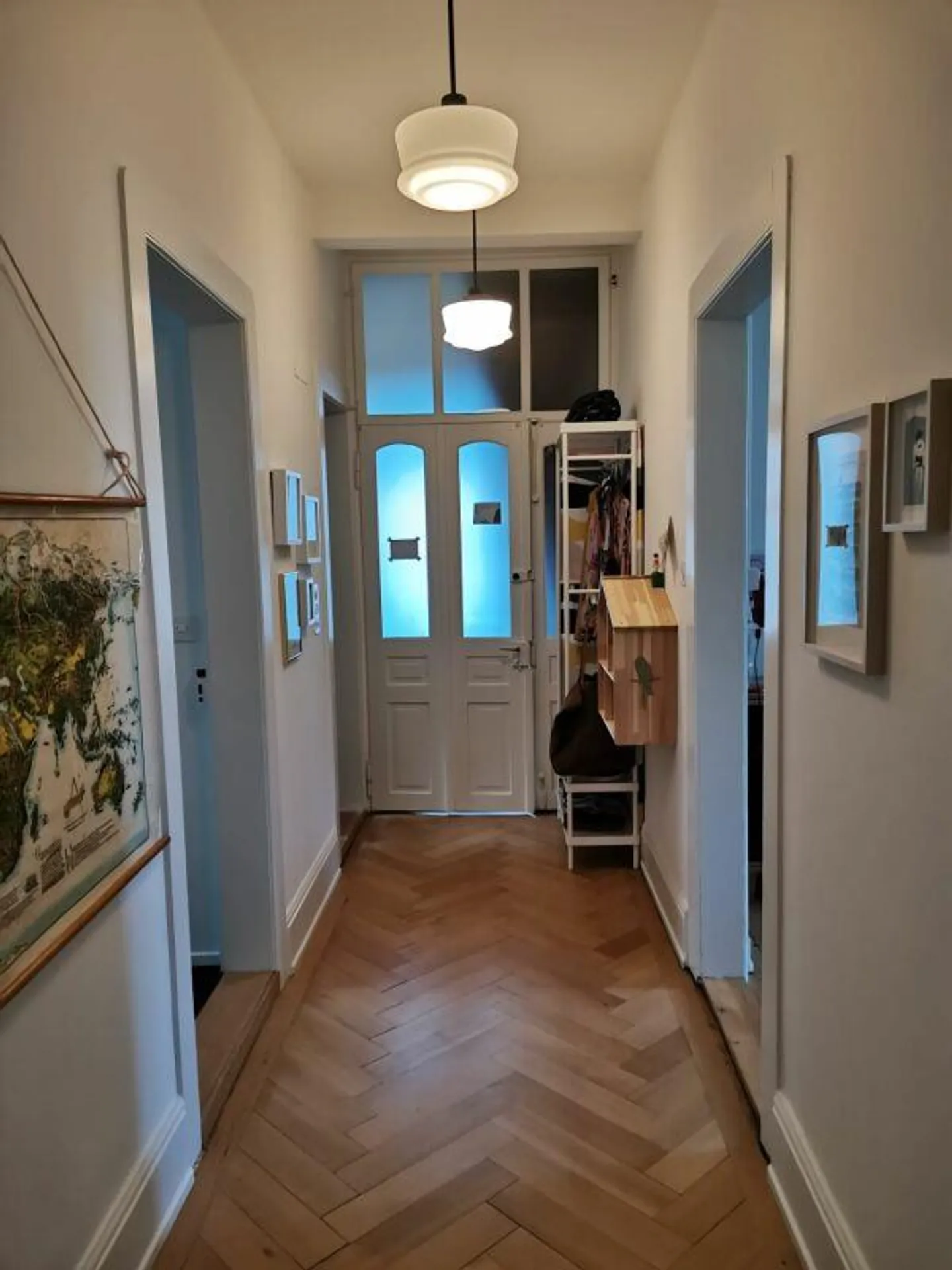 Spacious 5-room apartment with lake view - Photo 2 of 12