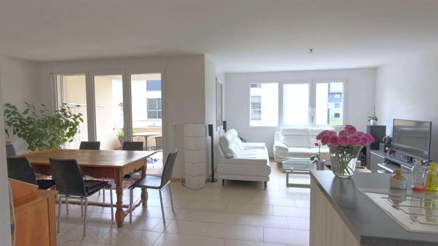 Ampio appartamento di 3,5 locali a Dompierre - Foto 2 di 9