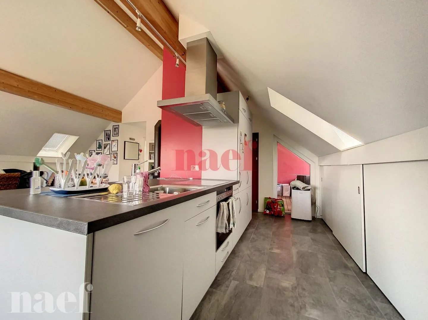 Geräumige 3,5-Zimmer-Wohnung im 2. Stock - Foto 3 von 7