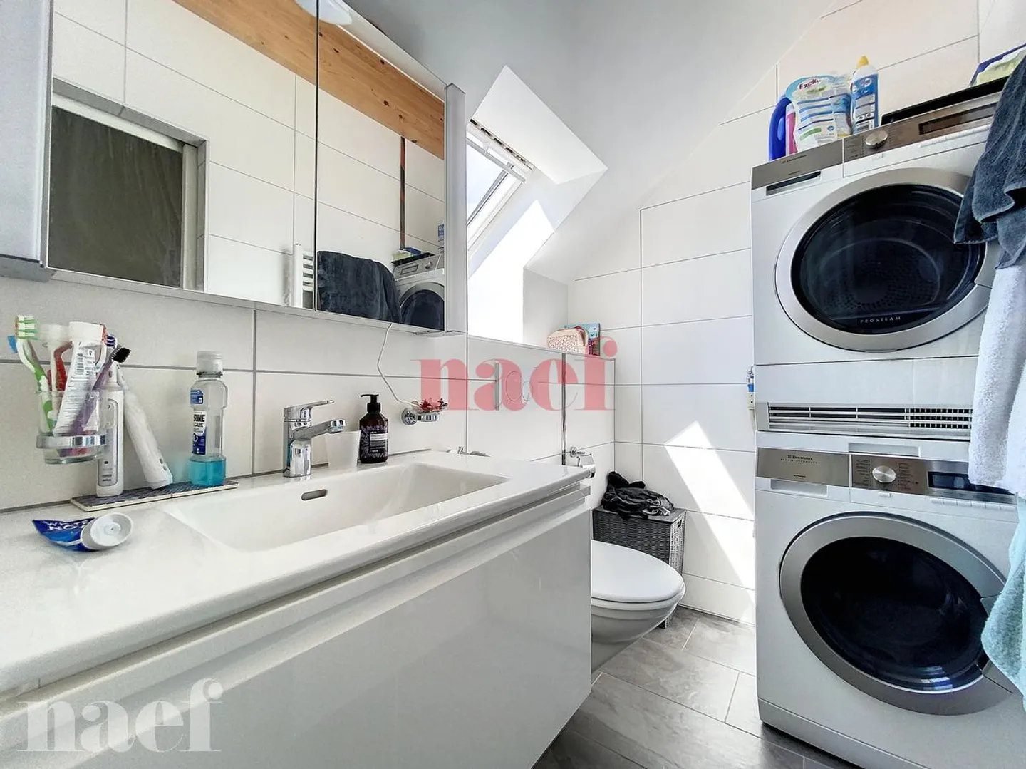 Geräumige 3,5-Zimmer-Wohnung im 2. Stock - Foto 5 von 7