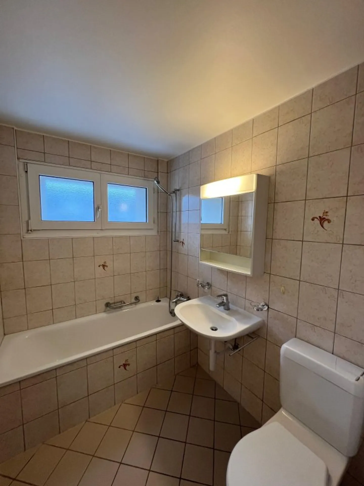 00811 - Apartment 4.5 Rooms - Rue des Sources 1 - BOLE - Photo 8 of 8