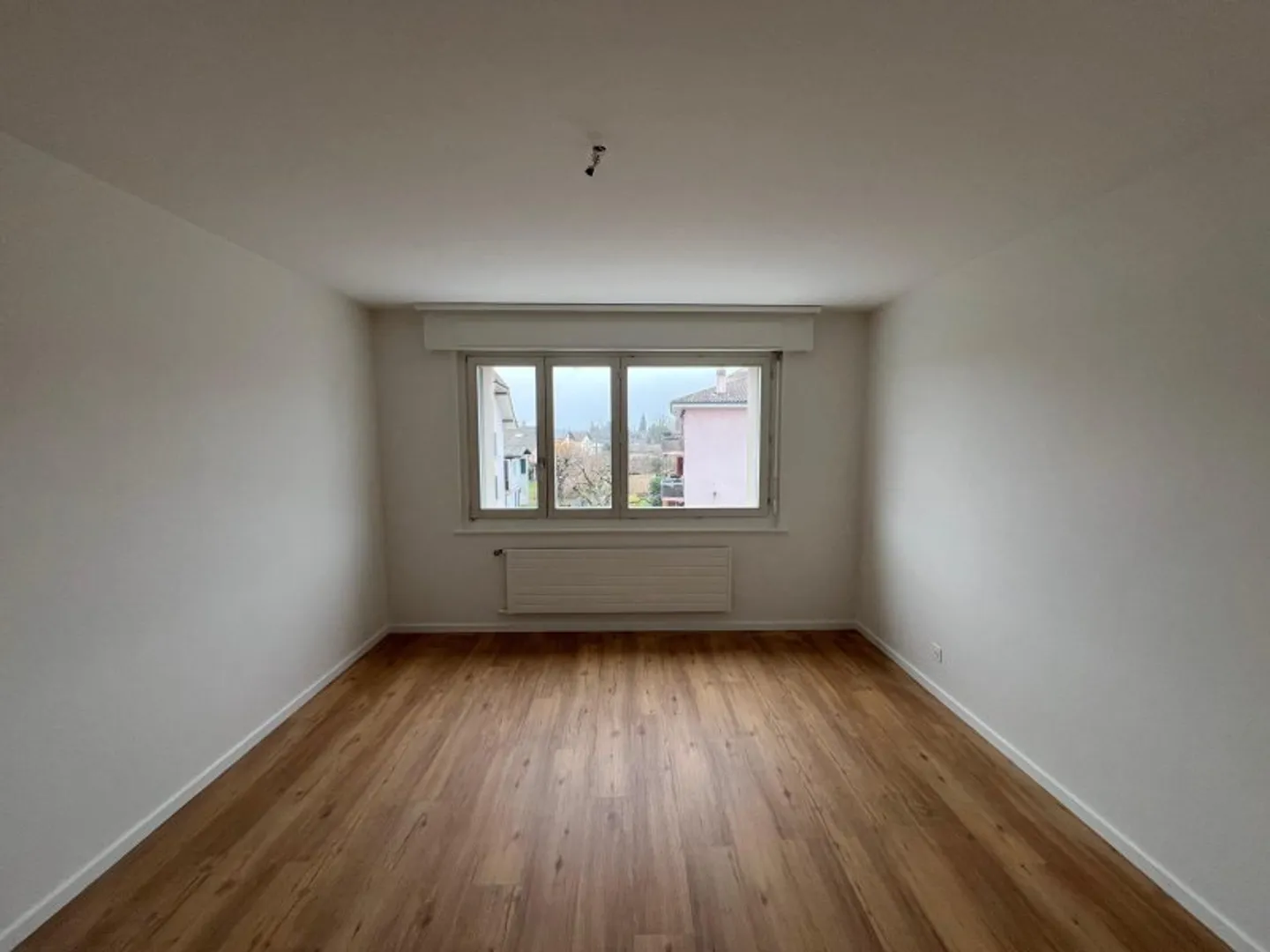 00811 - Apartment 4.5 Rooms - Rue des Sources 1 - BOLE - Photo 5 of 8