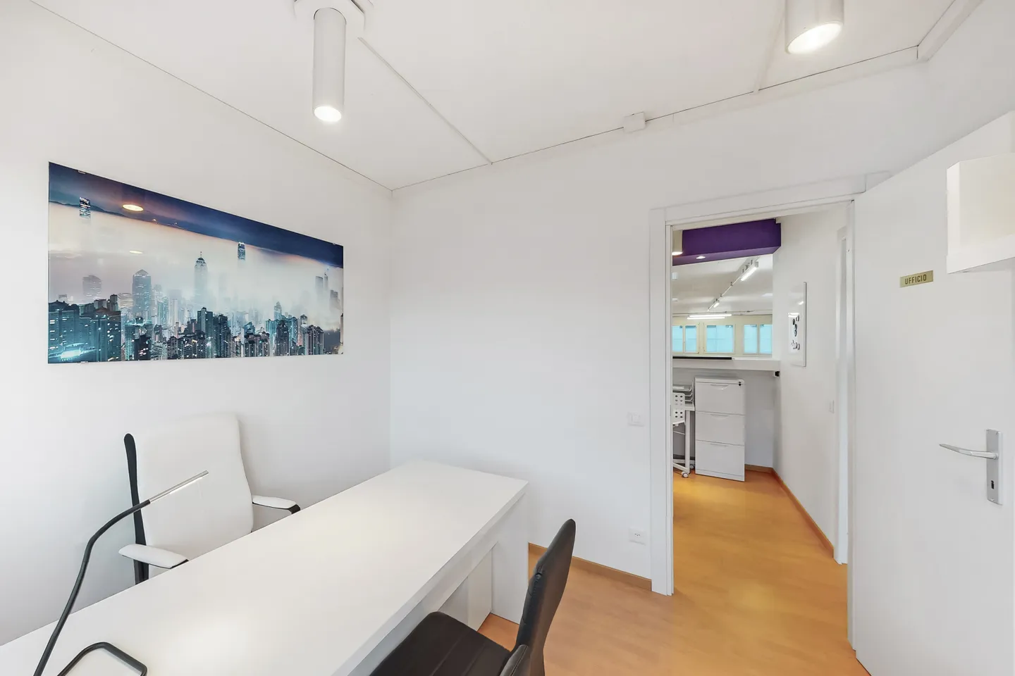 Office space for rent - Photo 7 of 13