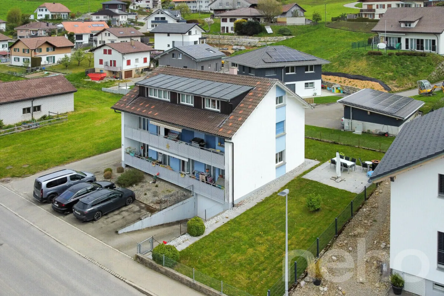 Multi-family house in the green Plasselb - Photo 1 of 12