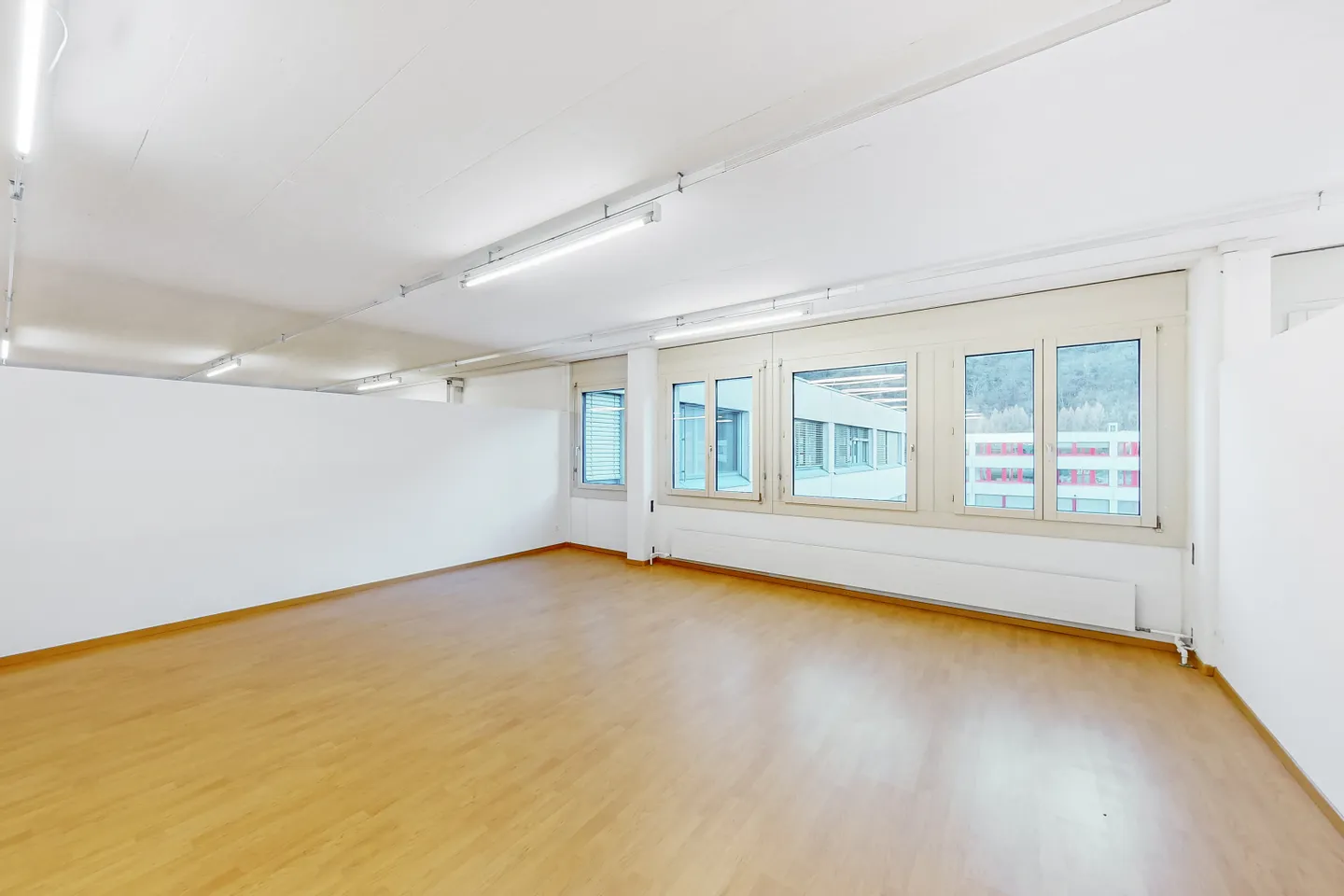 Office space for rent - Photo 11 of 13