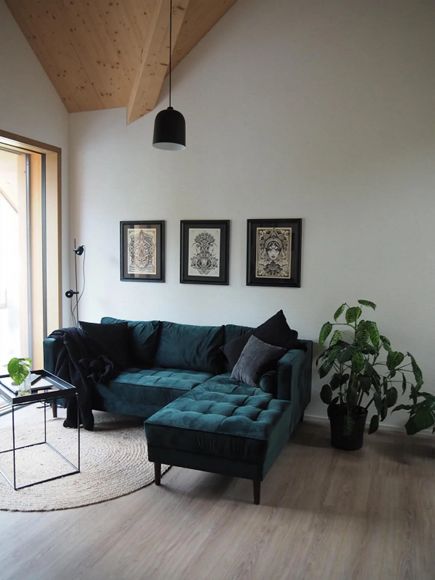 Penthouse apartment with mountain view - Photo 2 of 8