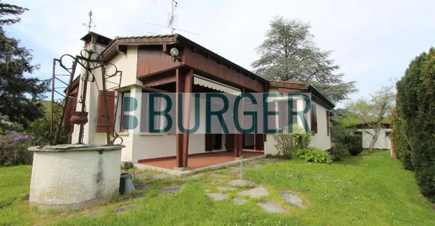 Charmante Villa mit Großem Garten - Foto 1 von 7