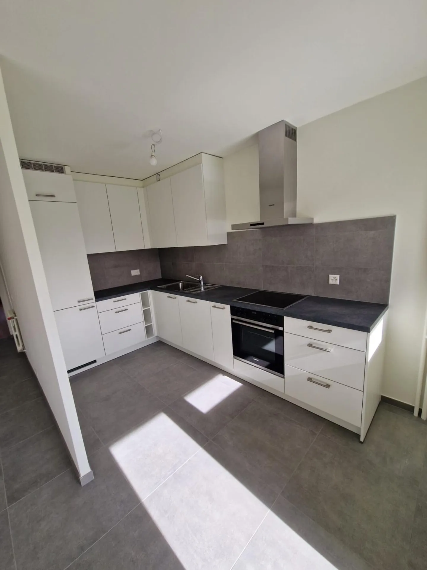 Renovierte 5-Zimmer Wohnung - Foto 2 von 10