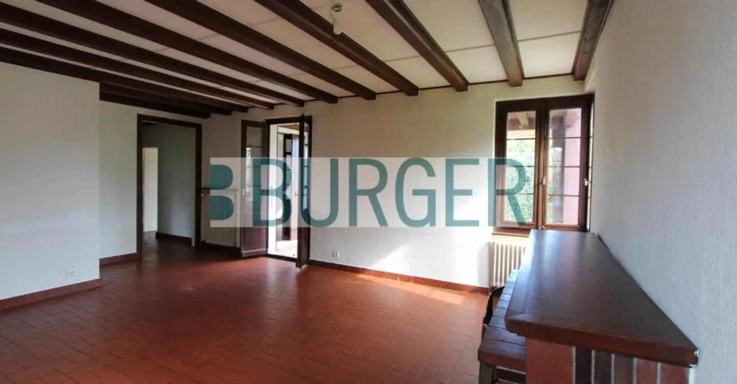 Charmante Villa mit Großem Garten - Foto 7 von 7