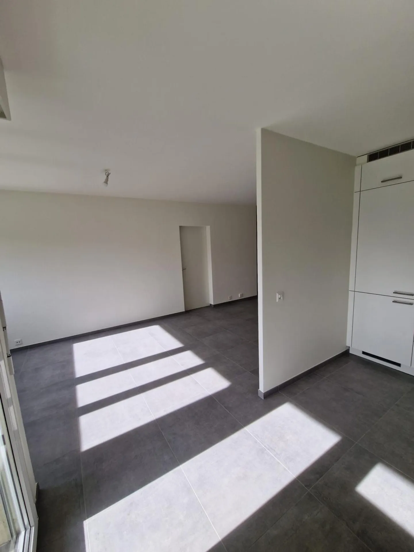 Renovierte 5-Zimmer Wohnung - Foto 3 von 10