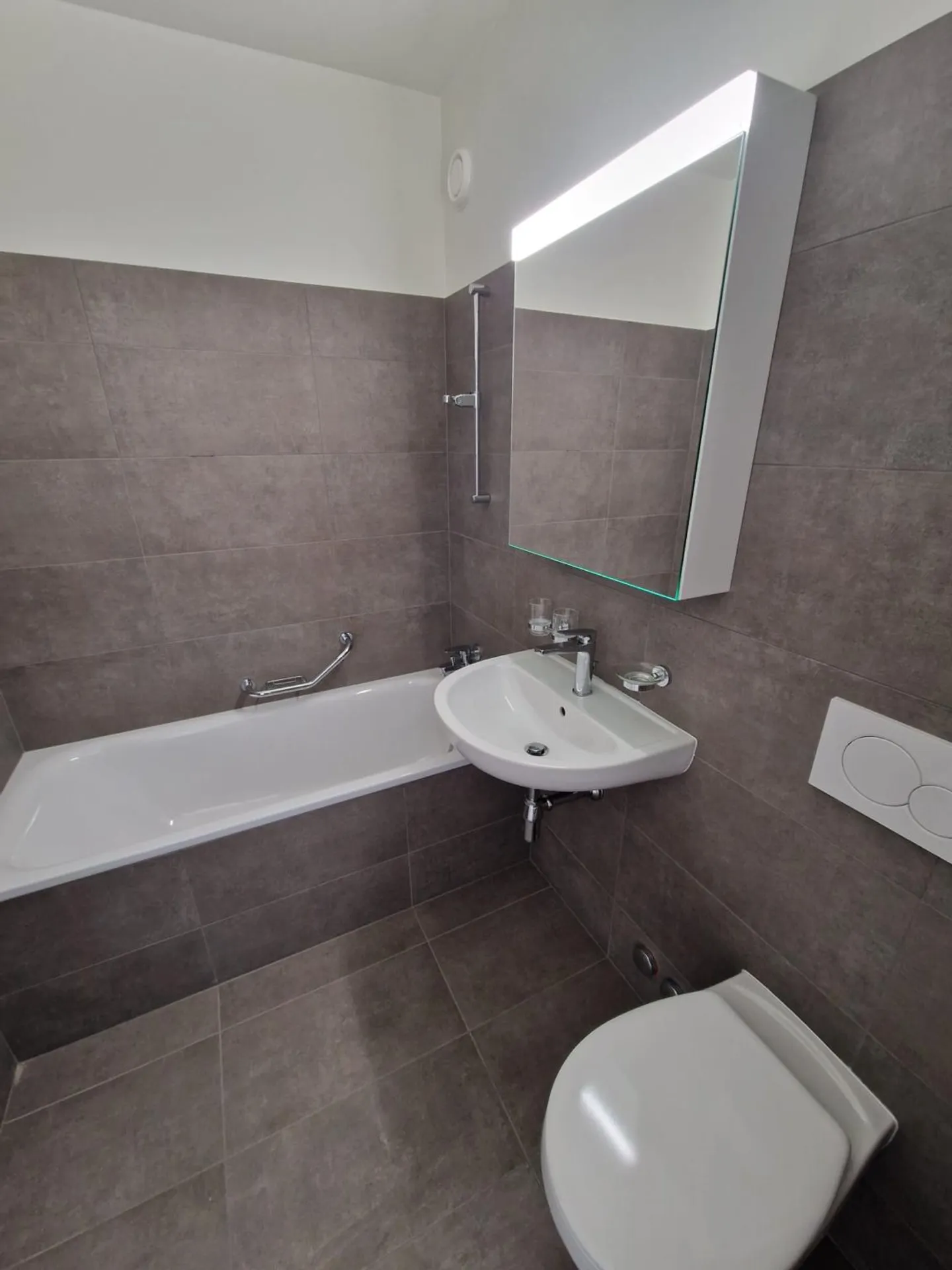 Renovierte 5-Zimmer Wohnung - Foto 4 von 10