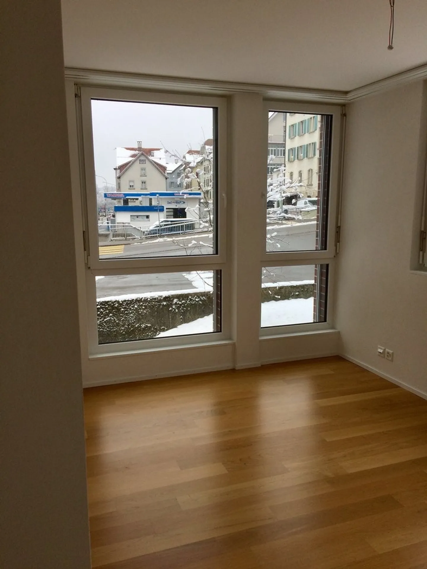 Moderne 3.5-Zimmerwohnung - Foto 3 von 10