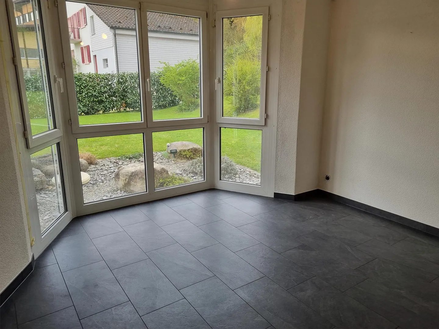 Renovated apartment for sale in the best location - Photo 4 of 12