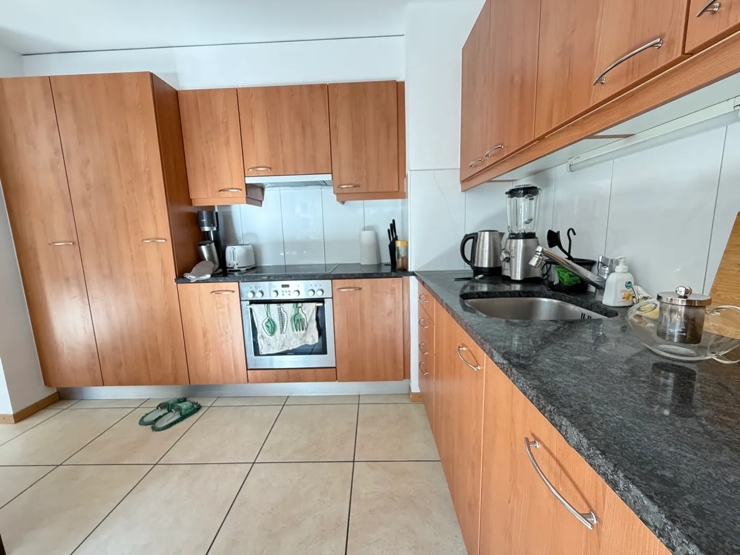 Charming Apartment with Open Kitchen - Photo 2 of 7