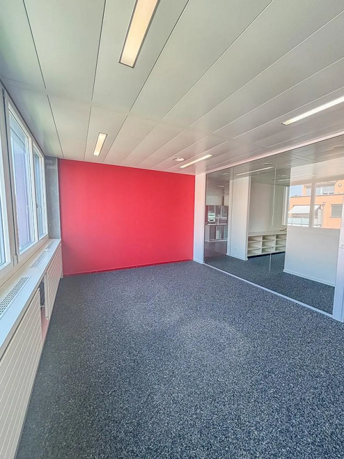 Modern office space with 384 m² - representative, bright & optimally connected - Photo 6 of 10