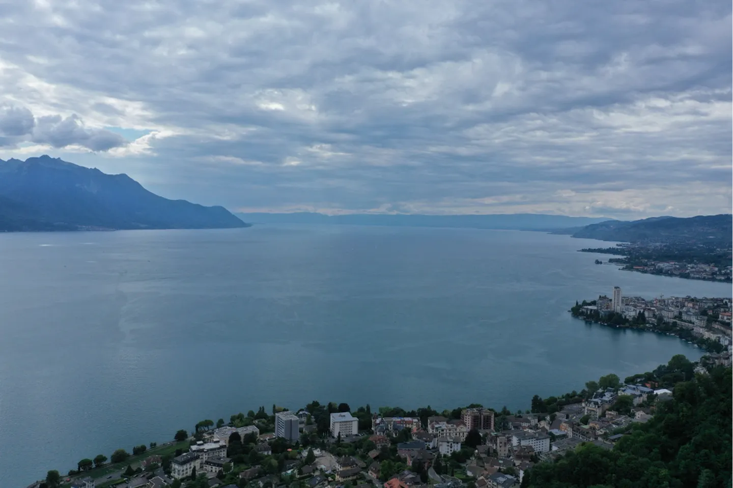 Superba proprietà in Viager (per un massimo di 6 anni) con vista panoramica sul lago - Foto 5 di 13