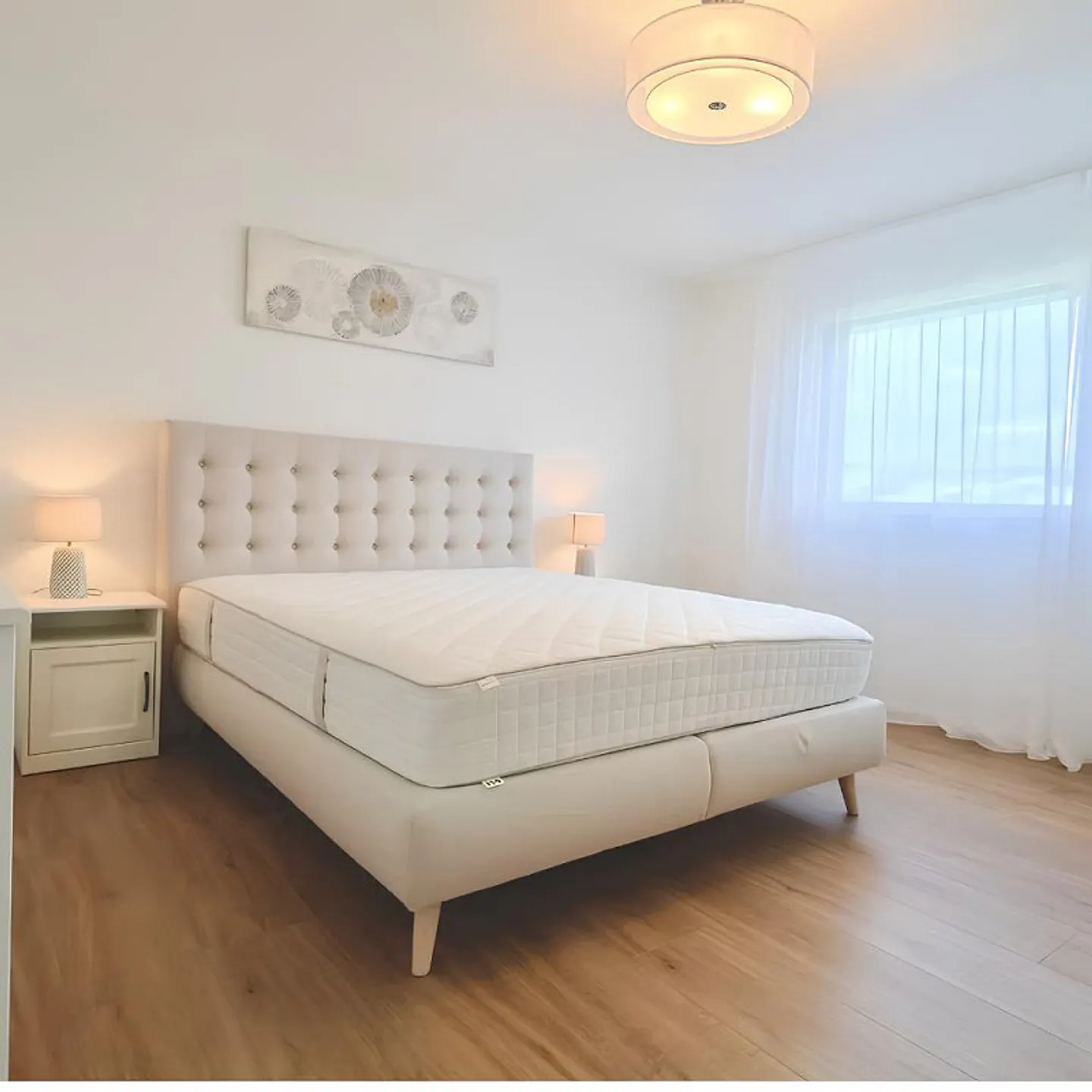 Appartamento moderno di 3,5 stanze a Steinhausen (arredato) - Foto 3 di 6