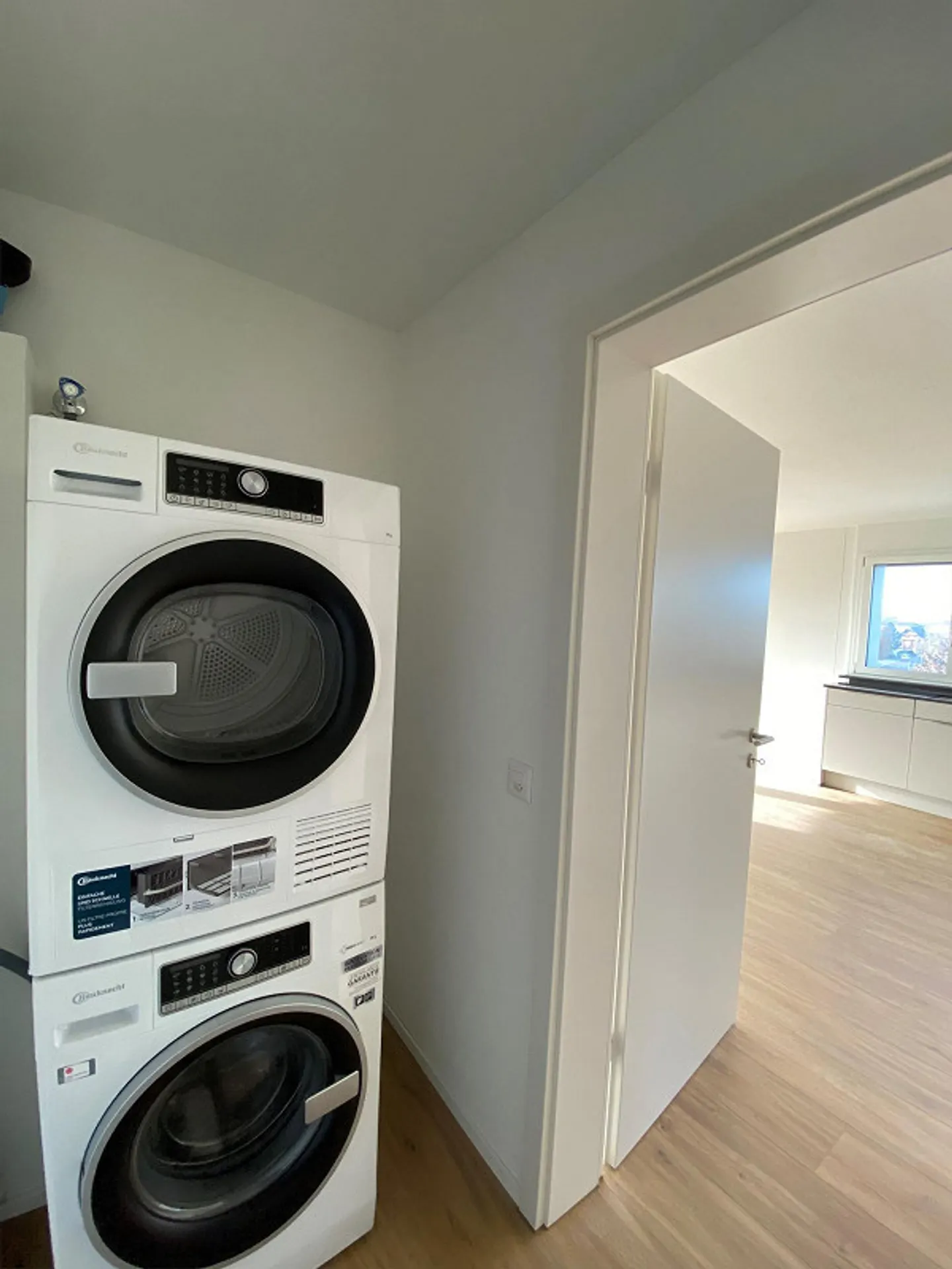 Appartamento moderno di 3,5 stanze a Steinhausen (arredato) - Foto 5 di 6