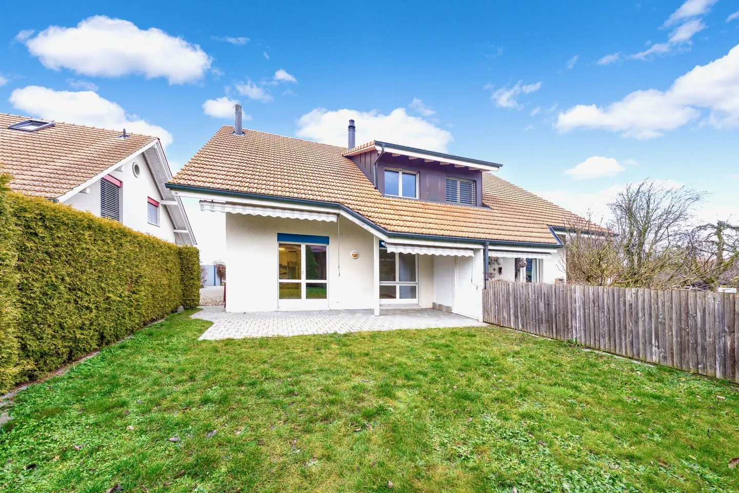 Family-friendly 5.5 room semi-detached house - Photo 1 of 13