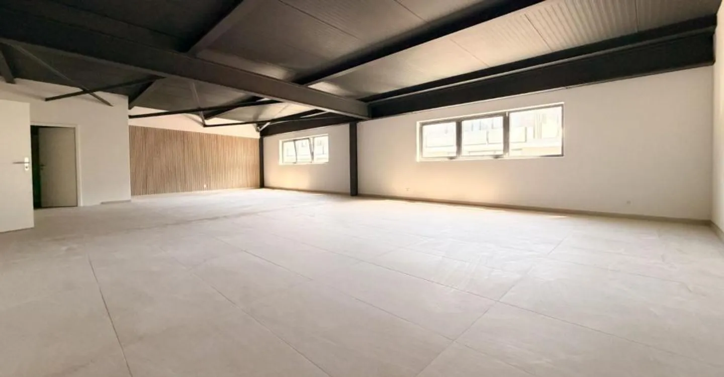 Wunderschöne Büros / neue Gewerbeflächen zu verkaufen in Saxon - Grenze Riddes - Foto 1 von 5