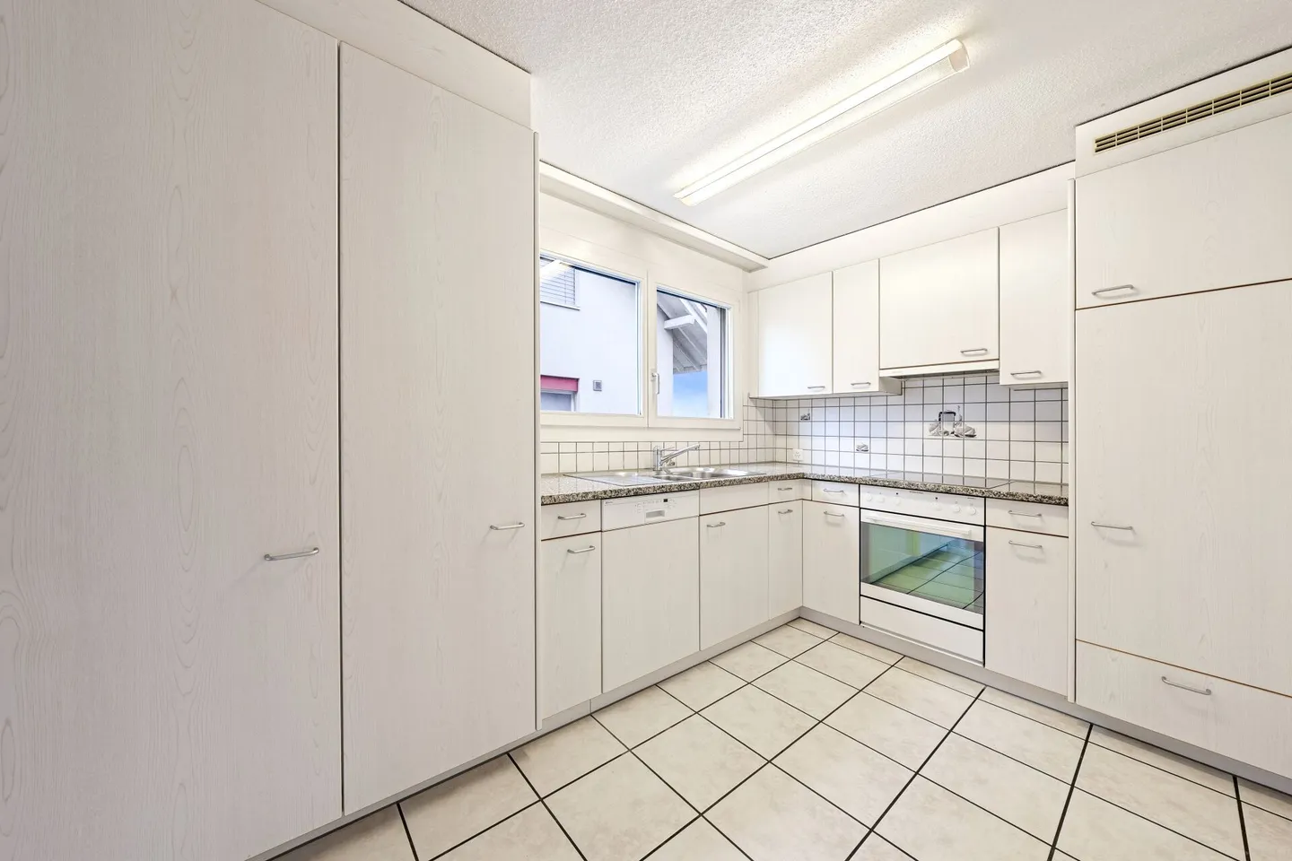 Family-friendly 5.5 room semi-detached house - Photo 5 of 13