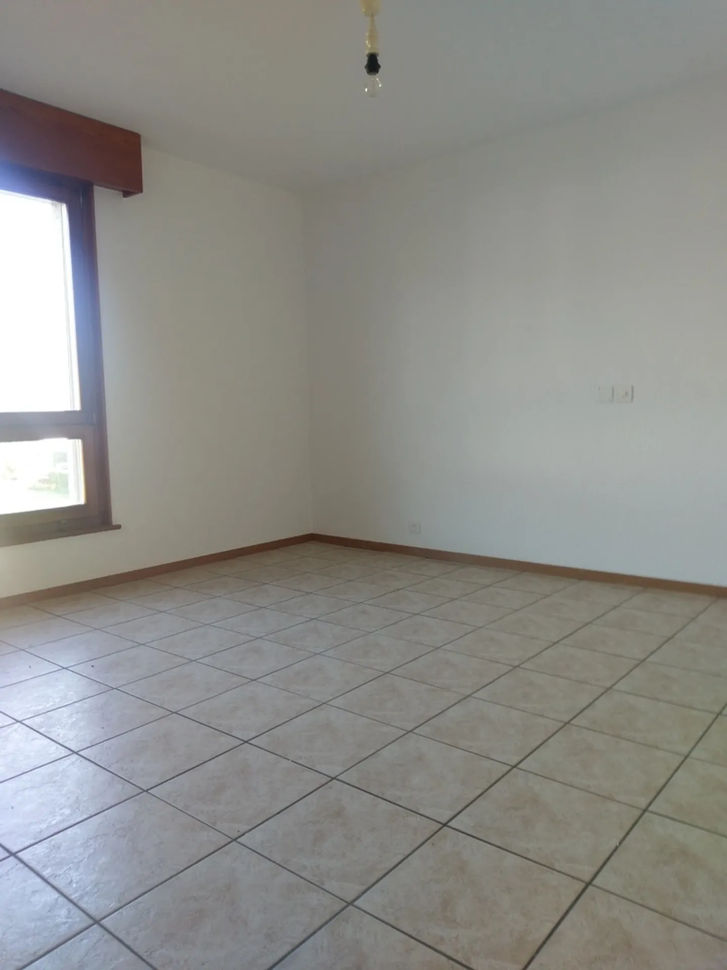 2 1/2 Zimmerwohnung von 65 m2, ruhiges Wohnhaus mit Grünfläche - Foto 5 von 6