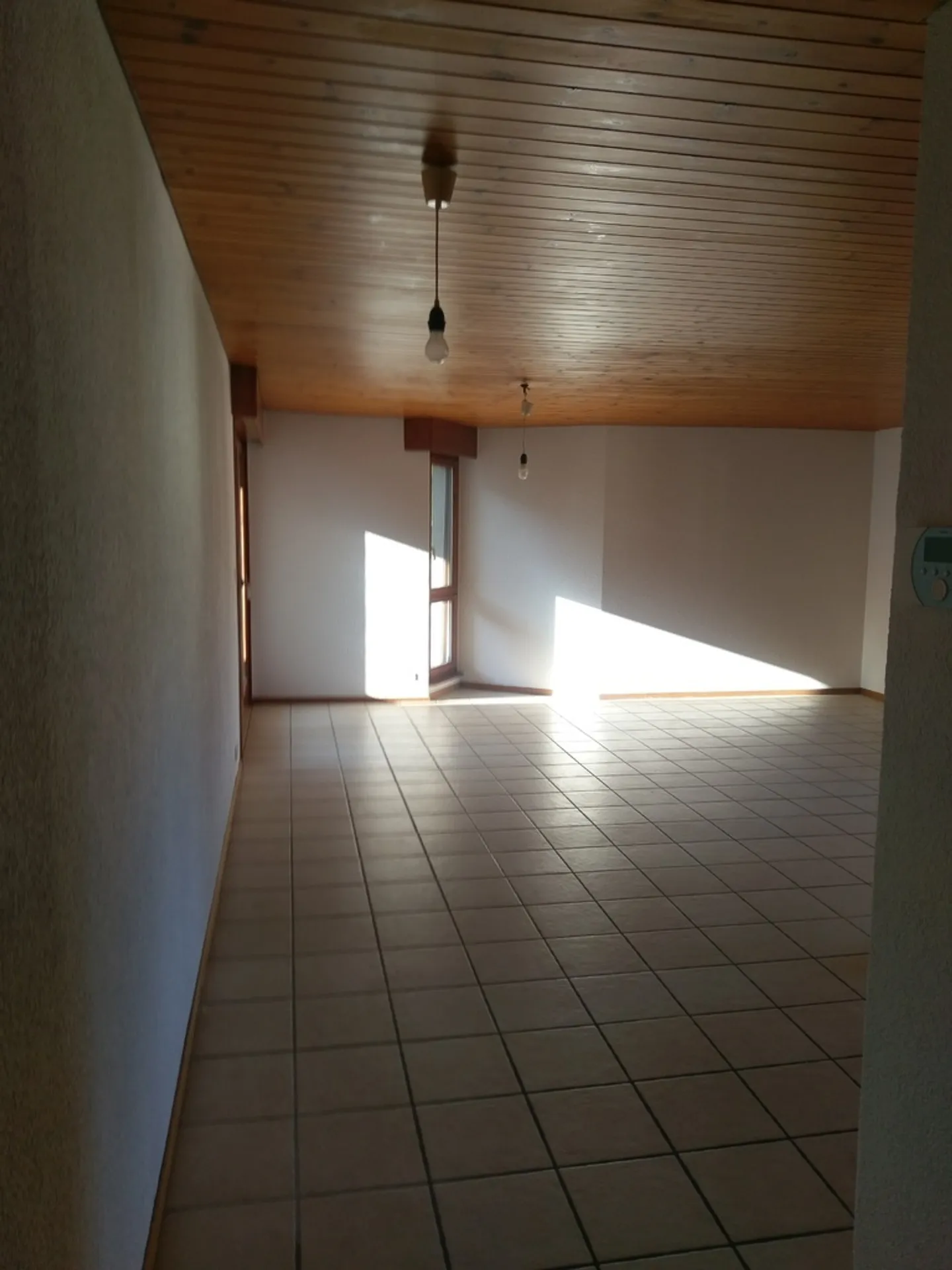 2 1/2 Zimmerwohnung von 65 m2, ruhiges Wohnhaus mit Grünfläche - Foto 3 von 6