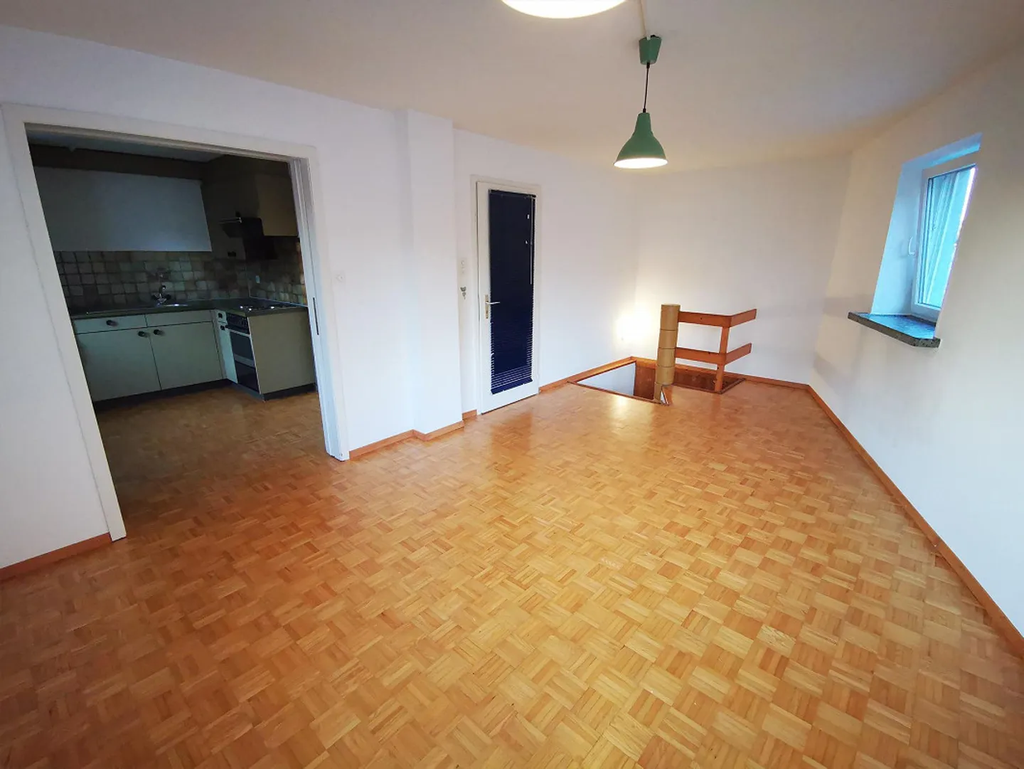 Spacious 2.5 Room Apartment - Photo 8 of 12