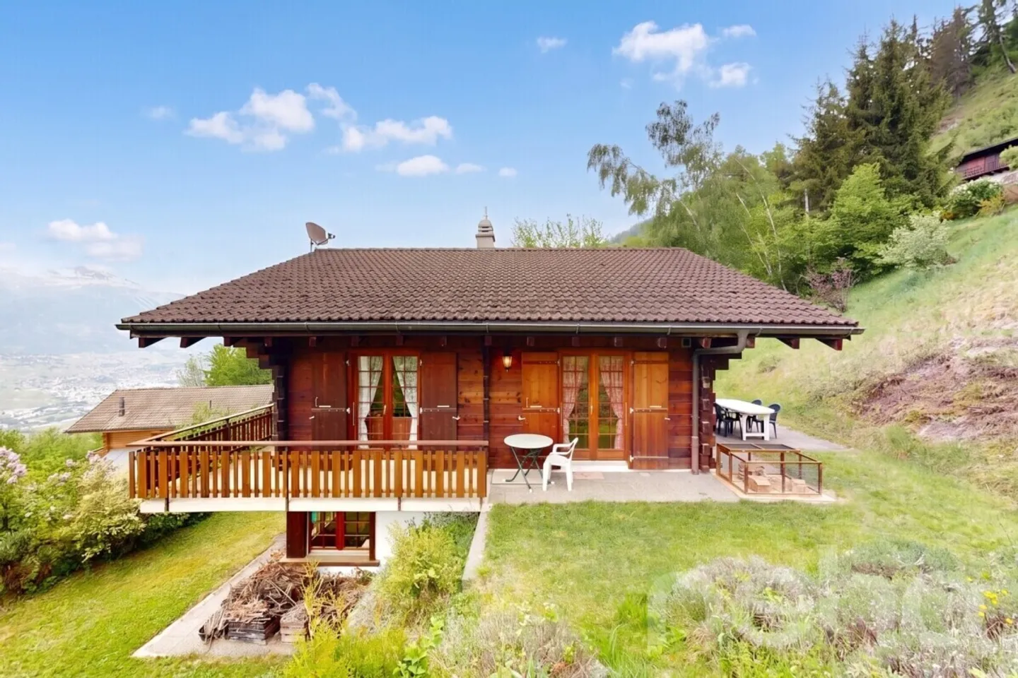 Authentic Log Cabin in the Heights of Grône - Photo 3 of 12