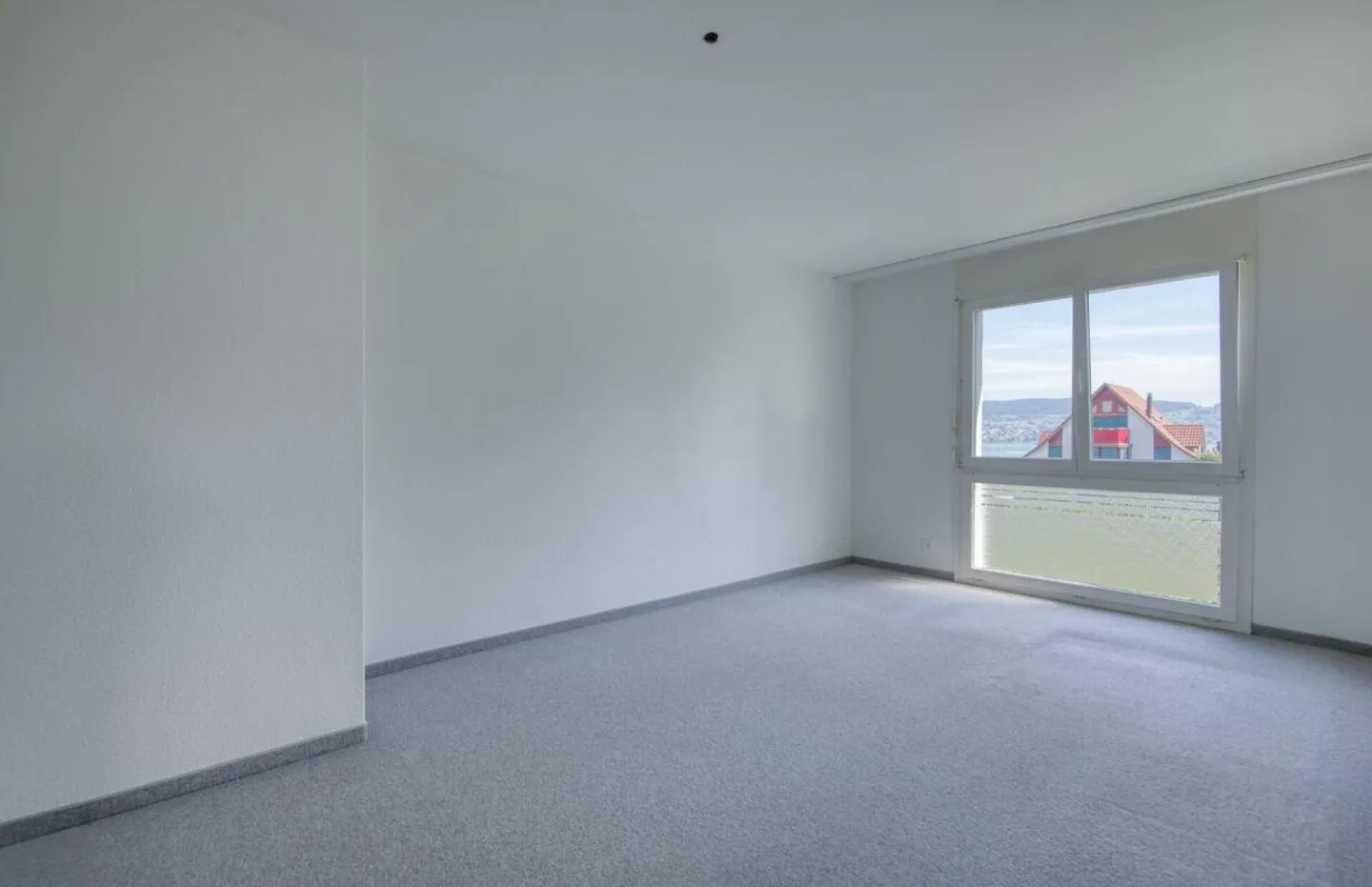 Appartement lumineux de 4½ pièces avec balcon-jardin d'hiver - Photo 9 sur 13