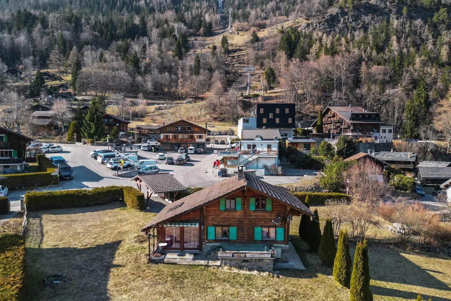 Chalet près de la télécabine Marécottes - Photo 2 sur 6