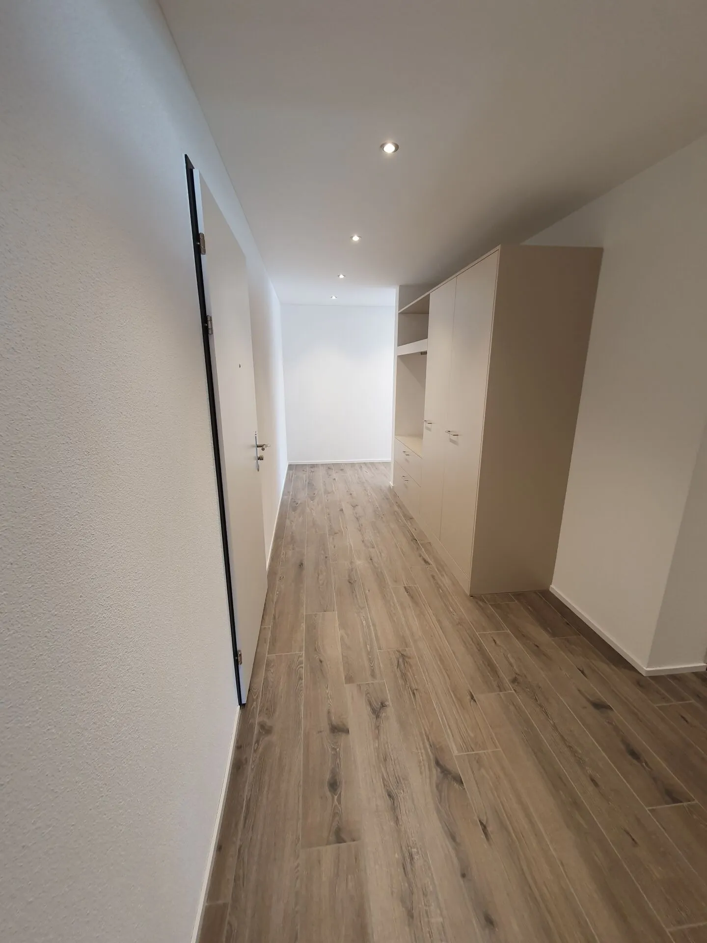 Affitto: Appartamento attico di 4,5 stanze - Foto 2 di 14