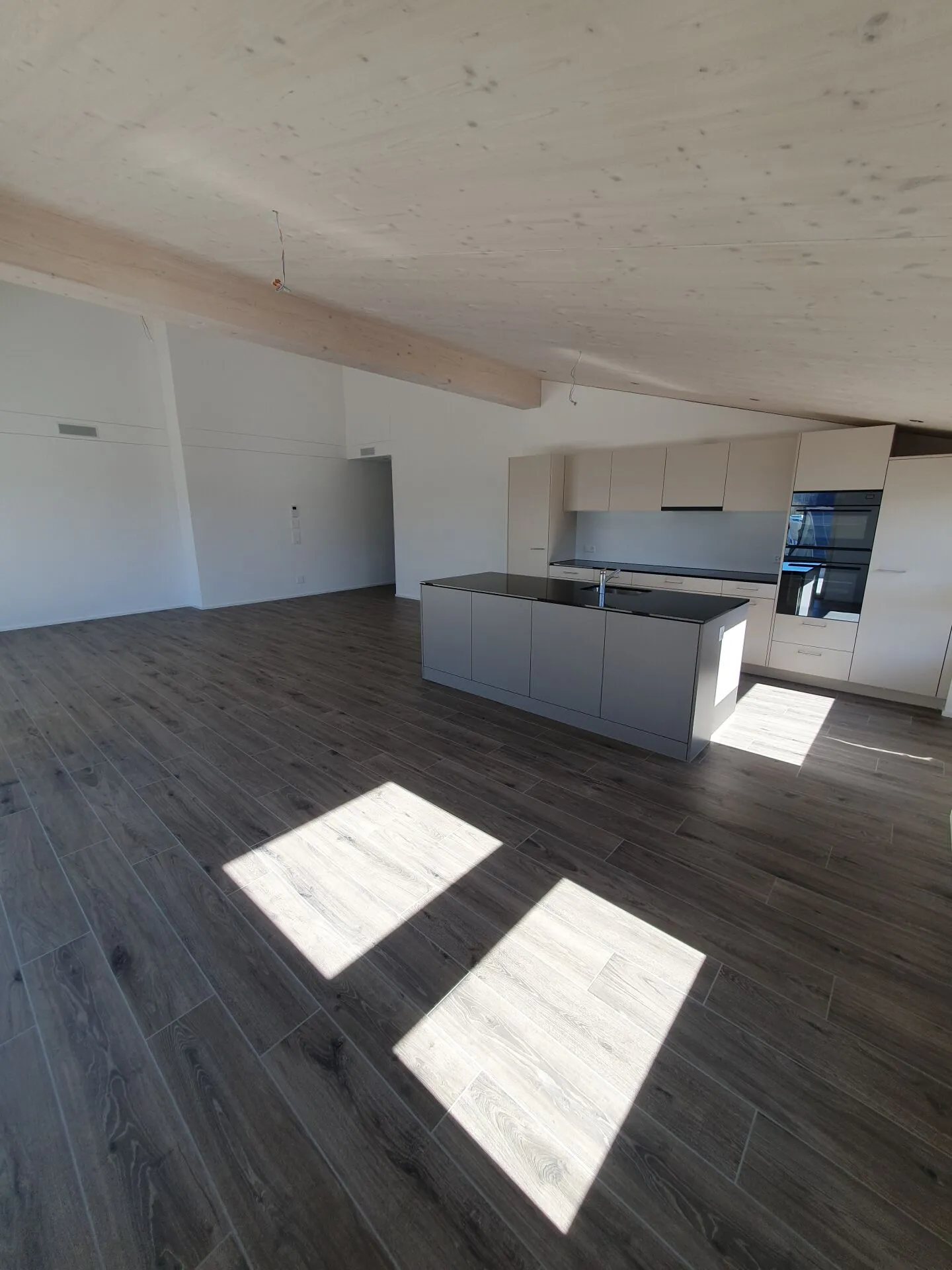 Affitto: Appartamento attico di 4,5 stanze - Foto 6 di 14