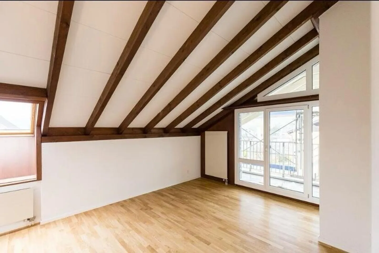 Penthouse lumineux 2.5 pièces - Photo 2 sur 10