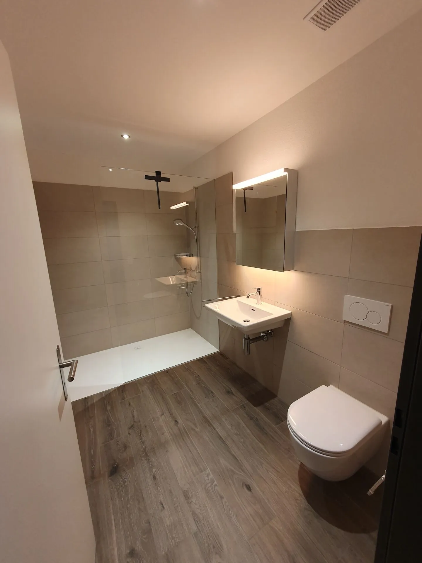 Affitto: Appartamento attico di 4,5 stanze - Foto 8 di 14