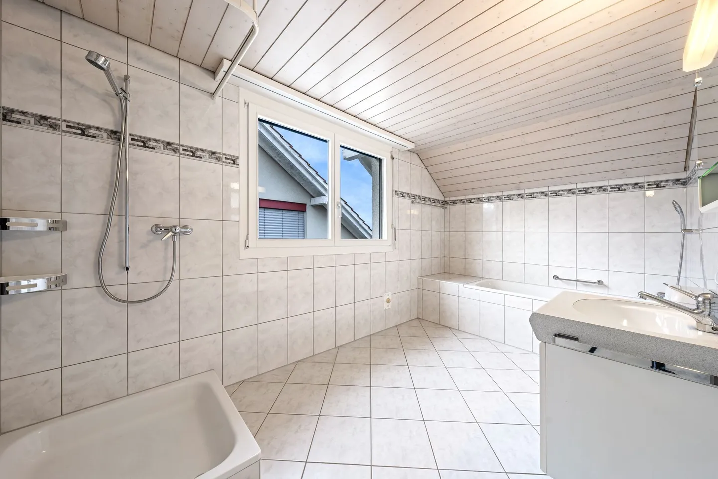 Family-friendly 5.5 room semi-detached house - Photo 10 of 13