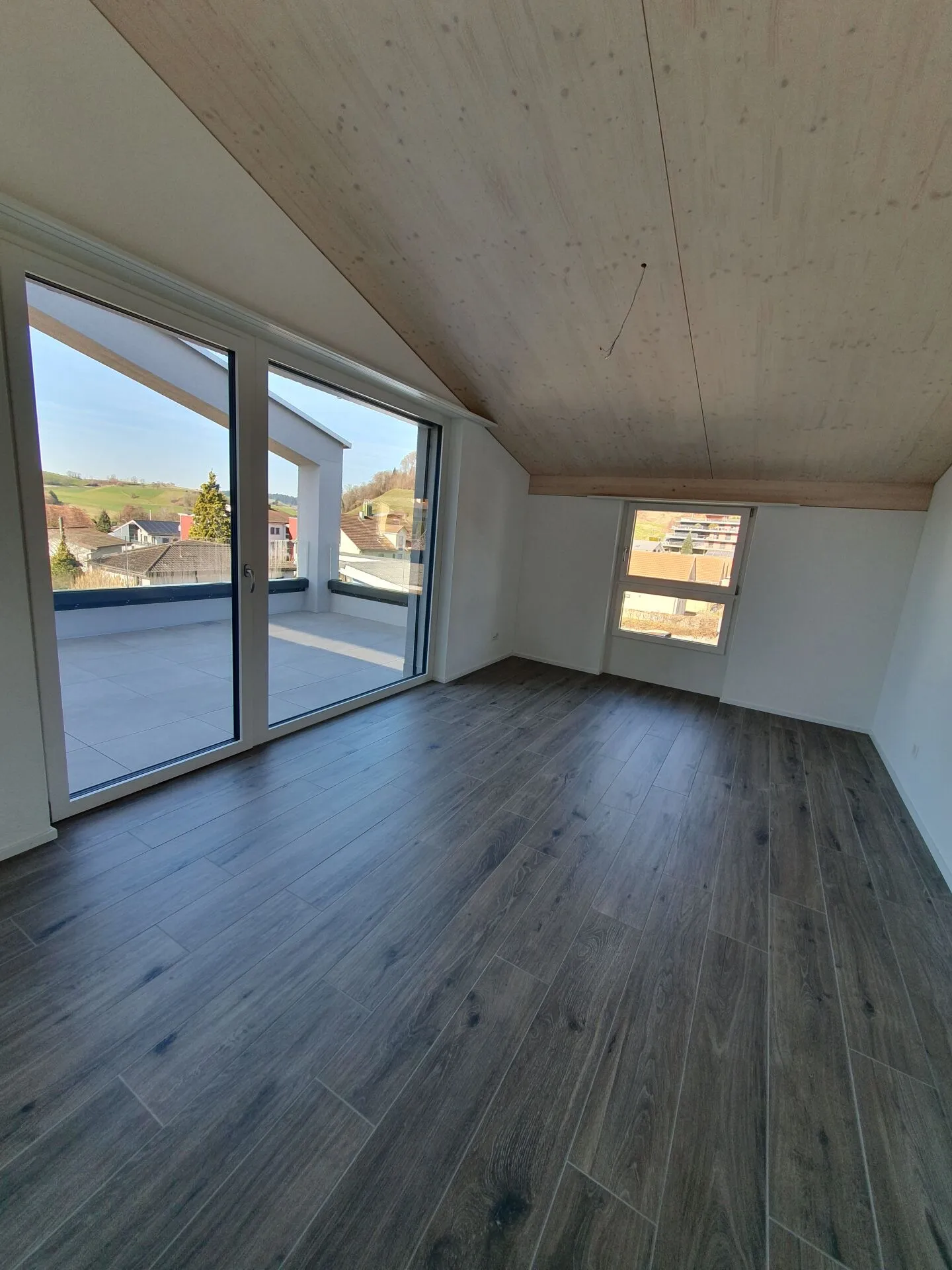 Affitto: Appartamento attico di 4,5 stanze - Foto 9 di 14