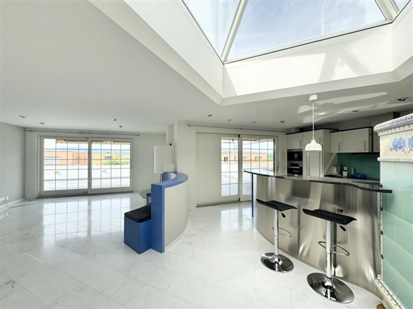 Casa con Terrazza Illuminata in Posizione Preferita - Foto 2 di 9