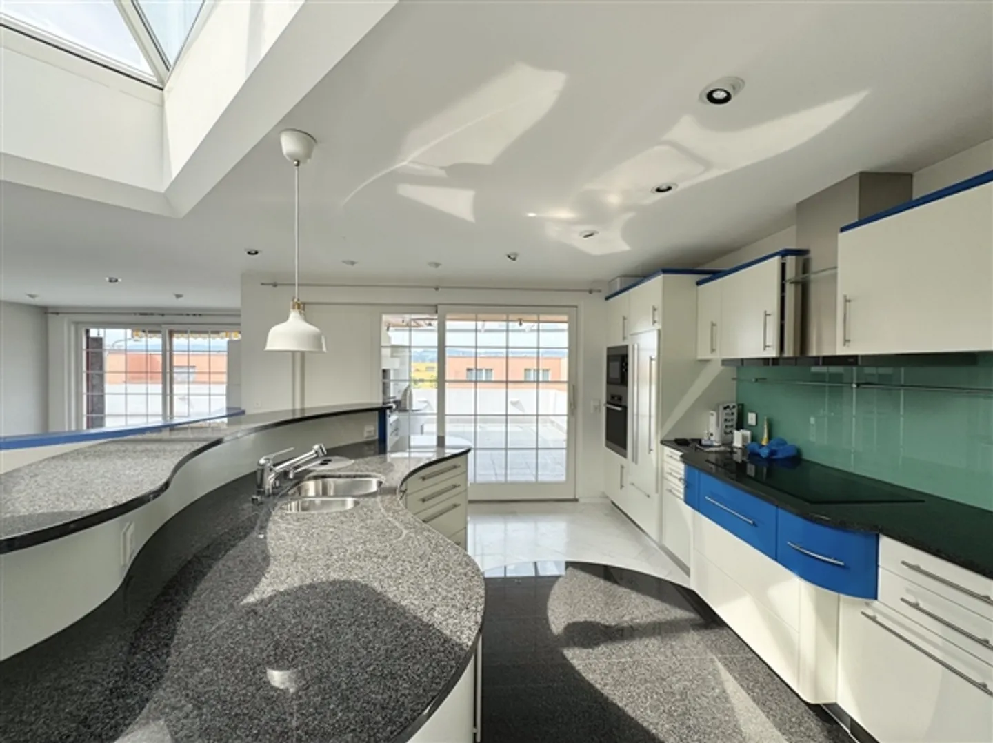 Casa con Terrazza Illuminata in Posizione Preferita - Foto 4 di 9