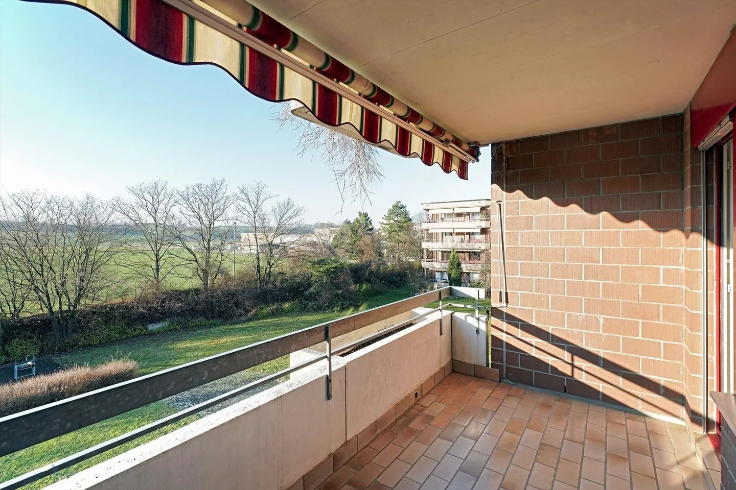 Your dream apartment in a quiet and green location - Photo 10 of 11