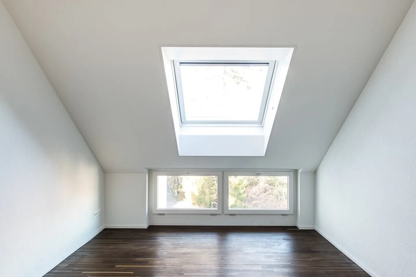 Appartamento attico moderno vicino al lago di Zurigo - Foto 4 di 9