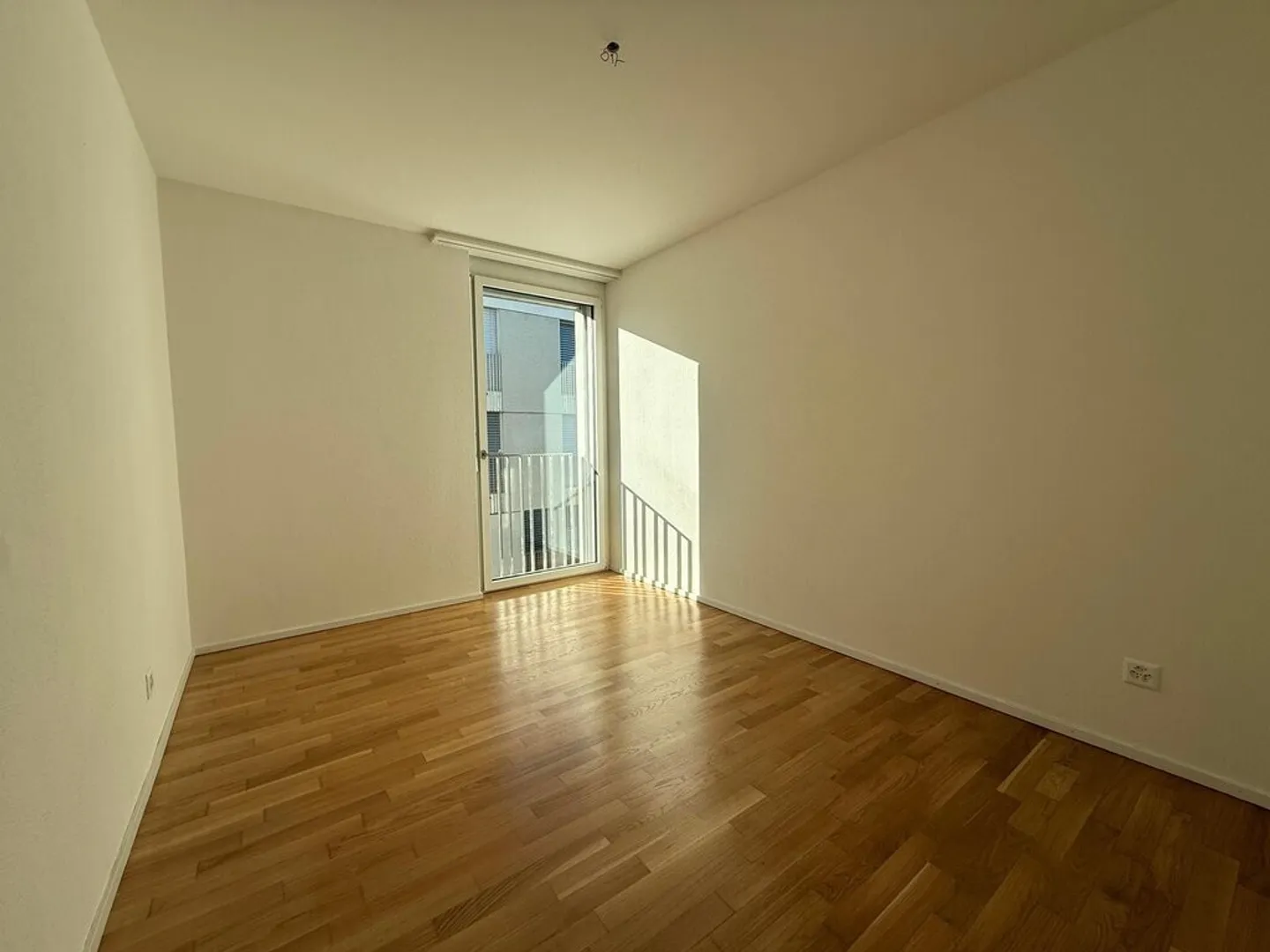Schöne 3,5-Zimmer-Wohnung mit Balkon und Aussicht - Foto 8 von 12