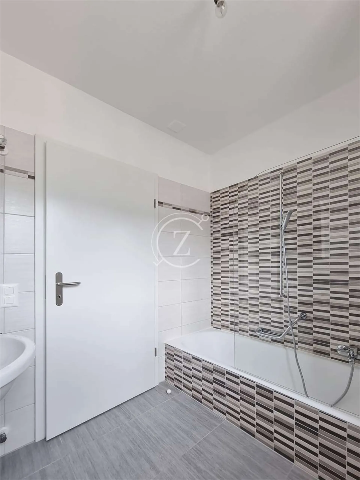 Renovated apartment with 3.5 rooms in Mendrisio - Photo 7 of 11