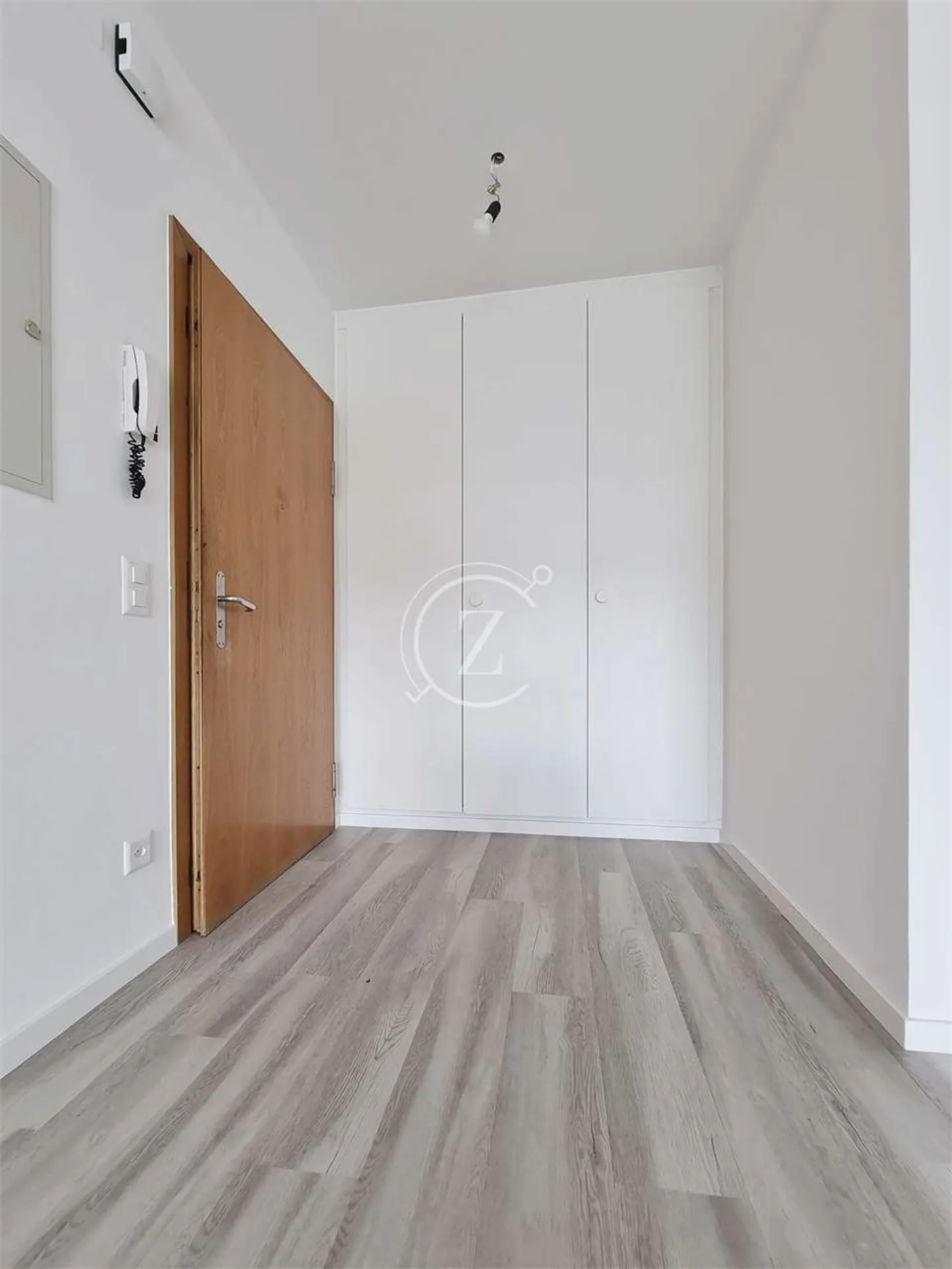 Renovated apartment with 3.5 rooms in Mendrisio - Photo 8 of 11