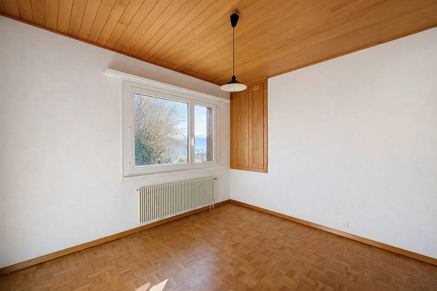 Lutry-Sud: Villa indipendente di 165 m² con vista lago. Da ristrutturare, grande potenziale - Foto 9 di 12