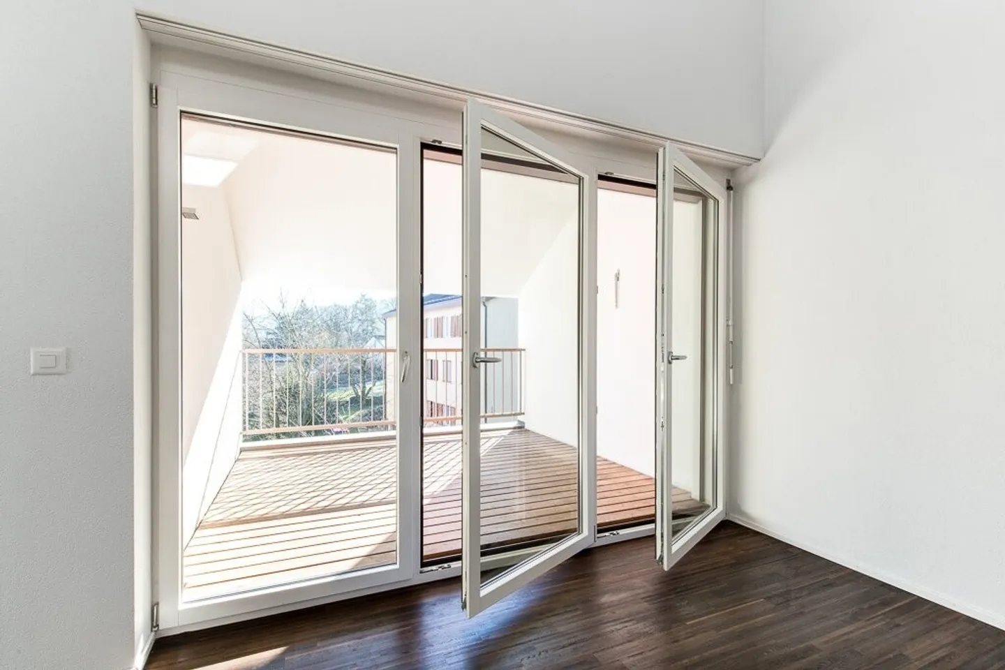 Appartamento attico moderno vicino al lago di Zurigo - Foto 8 di 9