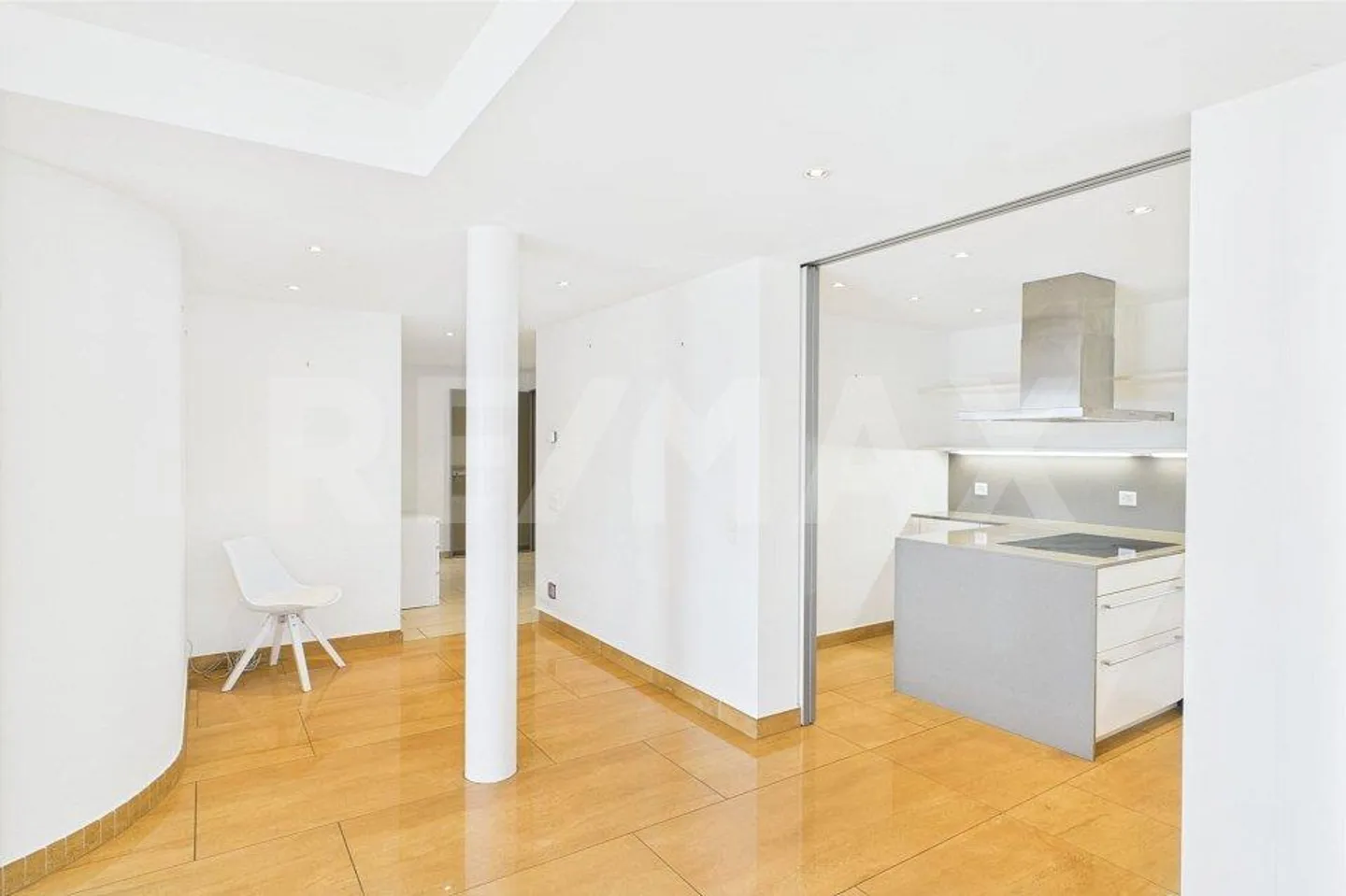 Vivere il lusso - appartamento di prestigio con giardino privato e vista mozzafiato - Foto 8 von 13